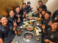 「雄星先輩の心遣い素晴らしい」菊池雄星、甲子園勝利の母校を高級焼肉店へ招待！ 「感激ですね！」