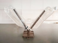 【スリコ】人気の品がバージョンアップ！ 「オープンスピーディーボトルドライヤー」の実力をリポート