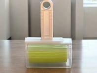 【ダイソー】繰り返し使えてお手入れも簡単！ 「粘着ゲルクリーナー」は水で洗えるエコな“コロコロ”