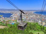 森林浴の森百選で行ってみたい「北海道・東北の森林浴スポット」ランキング！ 2位「函館山」、1位は？