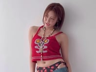 「えっ？腰そこ？！脚長ーい」王林、モデル撮影中のオフショで圧巻スタイル披露「可愛いし、スタイル抜群」