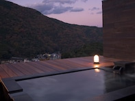 【楽天トラベルスーパーSALE】「箱根湯本温泉 あうら 橘」が今だけ特別価格に！ 箱根の山々と街並みを一望できる温泉宿【9月15日】