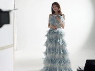 「出産前とは信じられない細い」愛沢えみり、出産前日のドレス姿を披露「美しすぎる」「幸せそうな笑顔」