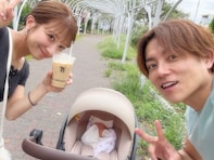 杉浦太陽＆辻希美、第5子と“初めてベビーカーでお散歩”ショット公開！ プライベートを満喫する姿