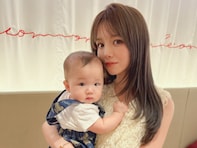 「最近、顔似てきた」人気YouTuberの美人妻、息子との最新ツーショットに「めっちゃ似てきてる」の声！