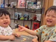 「年子育児って可愛いが止まらない」宮崎麗果、息子たちの癒し動画公開「カイカイの声お初です渋いですね」