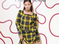 「なんて破廉恥な…」黒木メイサ、美脚をギリギリまで披露「スカートの丈どうなってんだ」「脚、綺麗！」