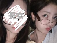 木下優樹菜、長女とカラオケへ！ 姉妹のような美人親子ショットに「えっっっぐかわいい」絶賛の声