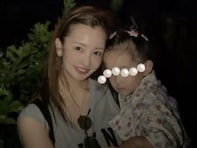 「目が優しいママ」板野友美、娘との顔出しプライベートショット公開「どんどん大きくなるねぇ」