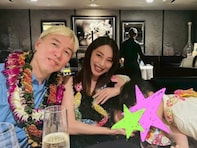 蛯原友里＆ILMARI、子どもとの家族誕生日ショット公開「貴重なお写真」「家族に囲まれてて幸せそう」