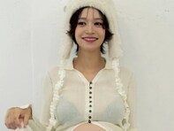 人気YouTuberの妻、“はち切れそう”なおなか丸見えマタニティフォト公開「かんわいすぎ！」「もうすぐですね」