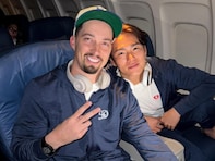 「あんたらスゲーよ」山本由伸＆スネル、移動中の機内でツーショット公開「スネルはどんだけ由伸好きなん」