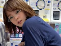 「いつ子供産んだの」篠崎愛、女児と遊ぶ姿に反響「もう愛ちゃんの子みたいだね」「完全ママ顔」