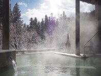 【楽天トラベルセール】「露天風呂の宿　静楓亭」が今だけ特別価格に！四季の自然を望むプライベート温泉ステイ【10月23日】