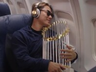 「バッファローズはいい仕事をした」ドジャース公式、優勝直後の機内ショットに反響！ 「ありがとう」