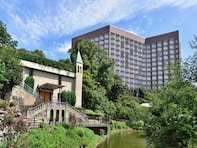 【楽天トラベル宿クーポン】「ホテル椿山荘東京」が今だけ特別価格に！ 絶景の雲海庭園と美食が彩る極上の時間【11月7日】