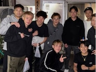 「井上尚弥が2人いる」井上尚弥、“息抜き肉会”オフショットに反響！ 「イケメンすぎる」「いい笑顔」