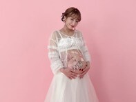 「7人生活スタート」辻希美、家族全員集合ショット公開＆書籍発売も「子育に正解は無い」「18年間の気持ち」