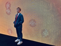 「週刊文春様、大好きです！」お見送り芸人しんいちの投稿に「芸能人の敵」「文春さんを味方に」の声