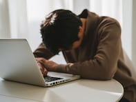 「母親が年金を…」57歳男性、年収450万円。80代の母親＆子2人と実家で同居する“切実な家計事情”