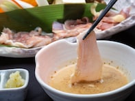 旅先で食べたい「秋田県のご当地グルメ」ランキング！ 2位「比内地鶏」、1位は？ 【2025年調査】