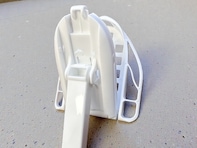 【ダイソー】隅っこ掃除がラクラクに！ 「スミッコモップ ミニ」は家中に置いておきたい逸品