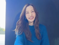 「様子がおかしい」板野友美、イケメンマネージャーとの撮影でレアな“爆笑”ショット公開「新鮮でめっちゃ好き」