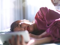 「実家から離れたくない」33歳フリーター女性、年収100万円。“甘えられる”金銭的事情とは？