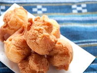 旅先で食べたい「沖縄県のご当地グルメ」ランキング！ 2位「サーターアンダギー」を抑えた1位は？【2025年調査】