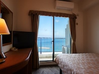 【楽天トラベルセール】「那覇ビーチサイドホテル」が今だけ特別価格に！港を望む客室で心地よいステイ【12月11日】