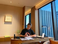 「自宅の写真載せていいの？」TAKAHIRO、自宅の書斎を大公開!? 「すごー！！さすがEXILE！と思った」
