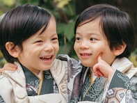 「かわいすぎるし､成長が早すぎる」黒崎みさ、双子のイケメン息子と七五三ショット公開「涙出てきた」