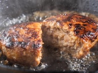 旅先で食べたい「岩手県の駅弁」ランキング！ 3位「金格ハンバーグと牛あぶり焼き弁当」を抑えた同率1位は？ 【2025年調査】