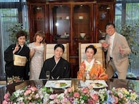 「お嫁さん顔出しして良いの？って」大竹しのぶ、“息子の結婚披露宴の再現”ショット公開「全員本物かと」