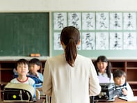 冬休み、先生は何してる？学校閉庁日でも仕事ゼロではない？ 現役教員のリアルな正月の過ごし方