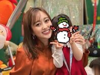 菊地亜美、「12月のプライベートな写真」公開！ 娘との親子ショットや人気タレントらとの集合写真も