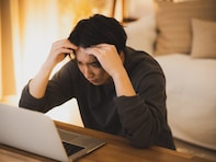 「職場の給与が低く……」31歳男性、年収120万円。両親、兄との実家暮らしで“常につきまとう不安”