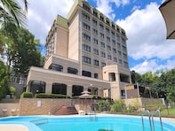 【楽天トラベルセール】「別府温泉　リゾーピア別府」が今だけ特別価格に！開放感ある滞在で味わう温泉と旬の料理【12月25日】