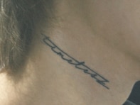 「え！！」松島聡、首にタトゥー？ “需要しかない”姿に反響「グッズ化希望」「欲しいに決まってる」