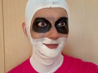 「写真怖すぎて滅www」ぐるナイゴチ新メンバー・佐野勇斗、オフショットに反響！ 「最後の写真爆笑」