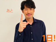 手が美しいと思う「50代男性俳優」ランキング！ 2位「竹野内豊」を抑えた1位は？