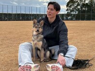 イケメンバレー選手、キス＆耳食べショットに反響！ 「なんなのーこのイチャイチャ感」「困惑気味(笑)」