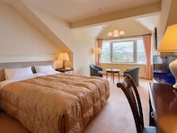 【福島県の人気ホテル】「裏磐梯レイクリゾート 本館 五色の森」は桧原湖を望む絶景と美肌の湯が魅力