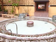 【大阪府の人気スーパー銭湯】「湯源郷 太平のゆ なんば店」は抜群のアクセスと充実した施設が魅力。食事もボリューミー！