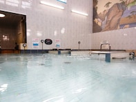 【東京都の人気銭湯・温泉】「月見湯温泉」は開放感あふれる浴室でリラックスできる。外気浴が楽しめるテラスも