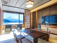【楽天トラベルセール】「逆さ富士を望む湖畔の絶景宿 湖楽おんやど富士吟景」が今だけ特別価格に！ 富士山と湖の絶景が望める癒しの空間【2月9日】