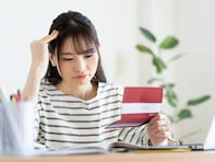 「とてもしんどい」実家暮らし続ける32歳女性、年収250万円。物価高騰の中、親の介護見据える胸中