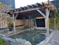 【千葉県の人気スーパー銭湯】「笑がおの湯 松戸矢切店」は駅チカで十割そばも楽しめる癒やし施設。高濃度炭酸泉でリラックス