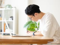 「短期バイトや単発バイトなどが乏しい」40歳男性、年収150万円。“肩身が狭い”中で実家暮らしを続ける理由