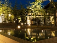 【兵庫県の人気スーパー銭湯】「有馬街道温泉 すずらんの湯」は四季の自然に囲まれた癒やし施設。神戸最大級の露天風呂でリラックス